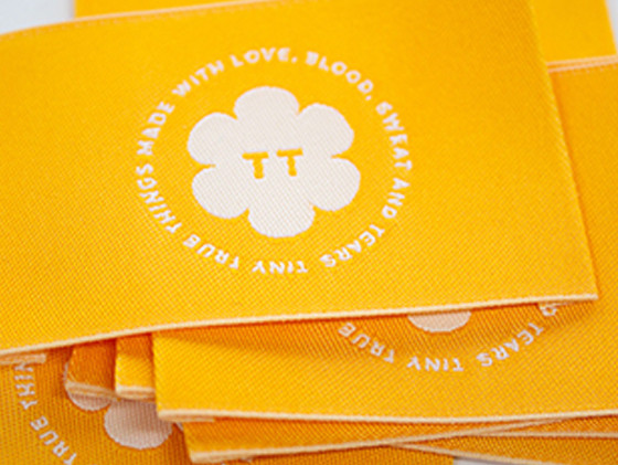 Etiquetas de logotipo premium 25mm